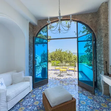 Roccia Blu * Capri