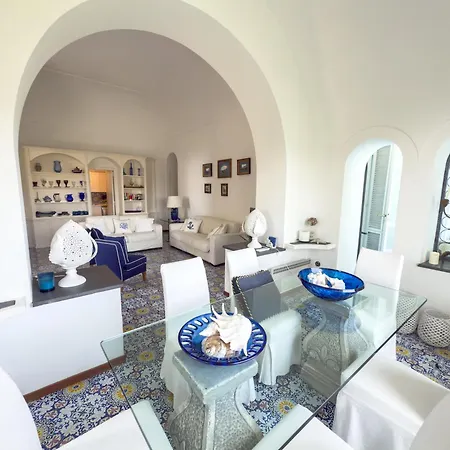 Roccia Blu * Κάπρι